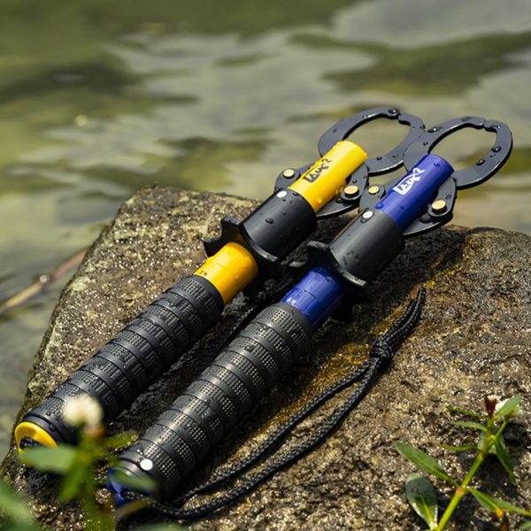 Fish Control Device with Scale - Image 2